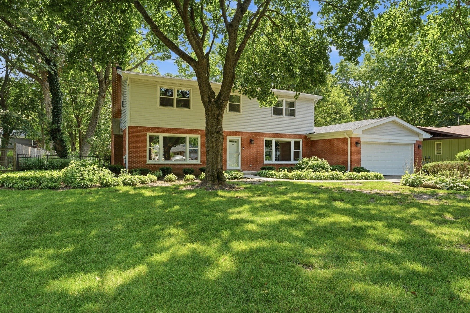 317 E Forest Lane – photo 3
