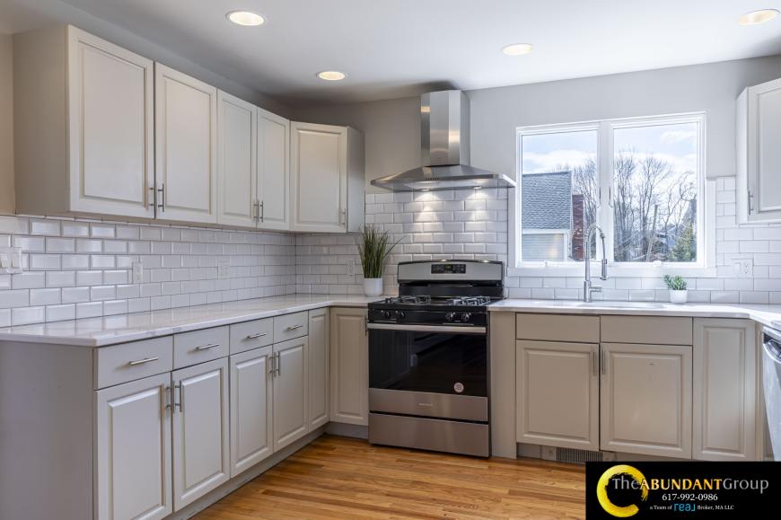 270 Cross St – photo 4