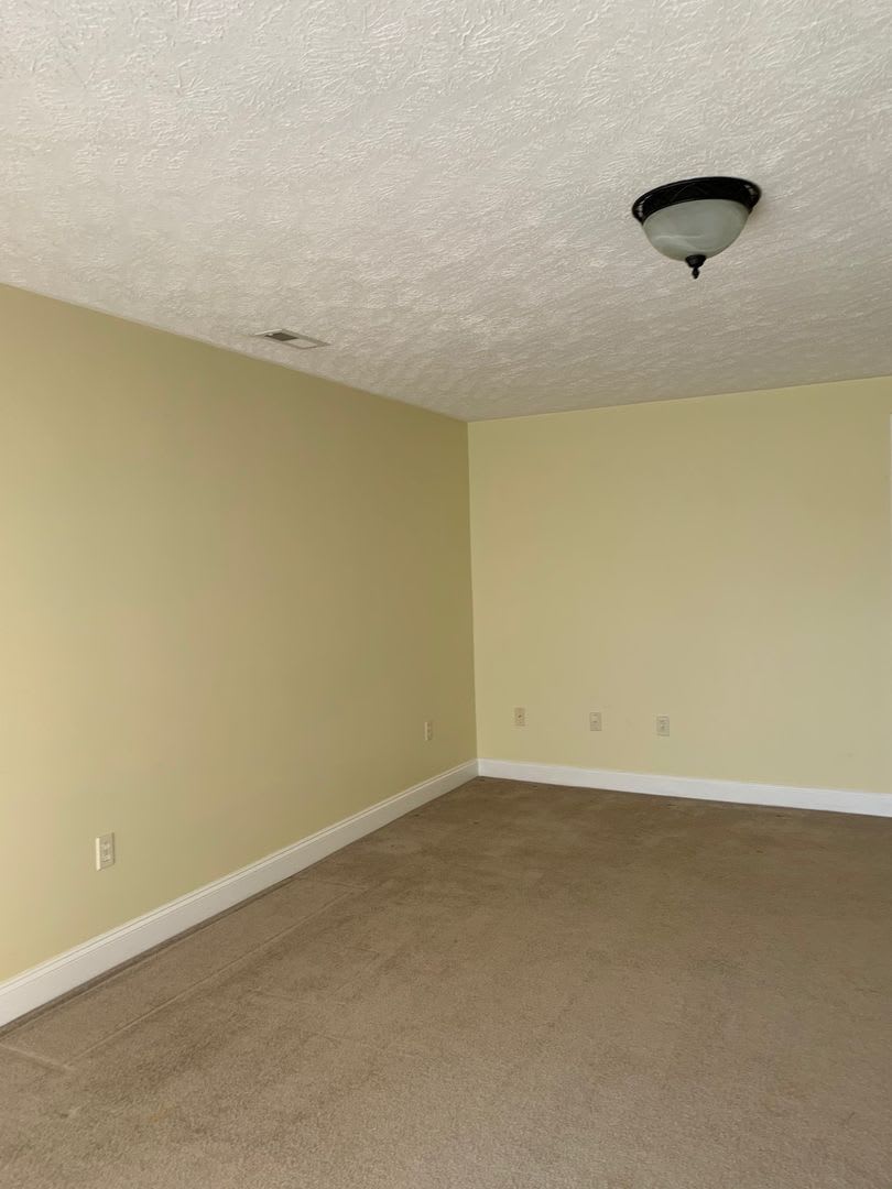 2 Bedroom 2 5 Bath Townhouse With 2 Car Garage – photo 5