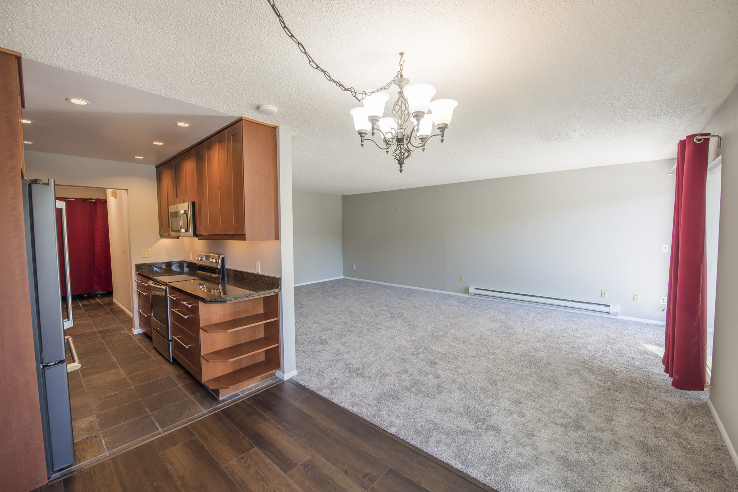 2562 Thorndyke Ave W #303 – photo 4
