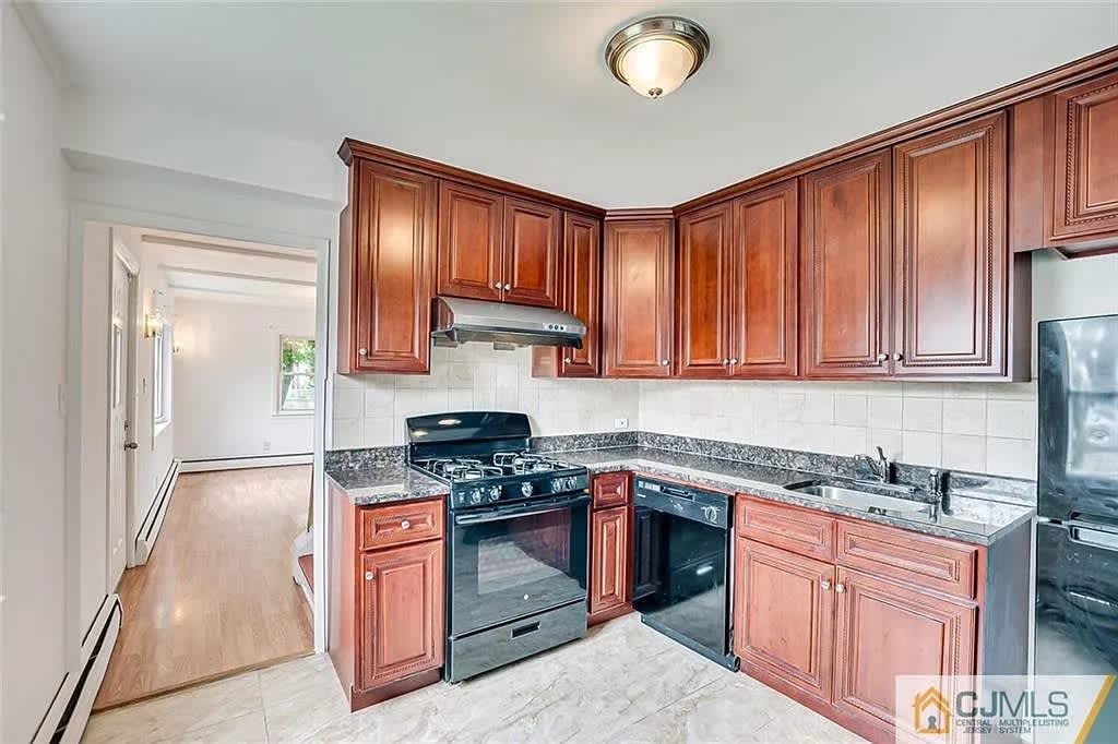 237 Loring Avenue – photo 3