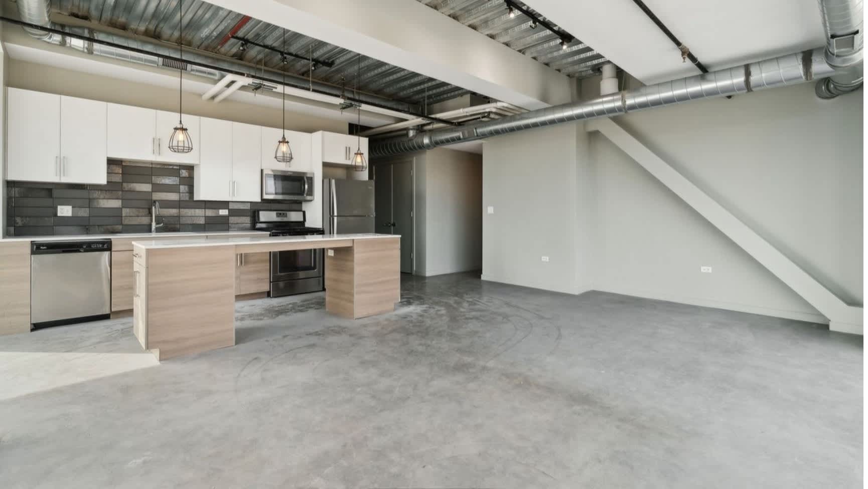 1242 N Milwaukee Ave – photo 4