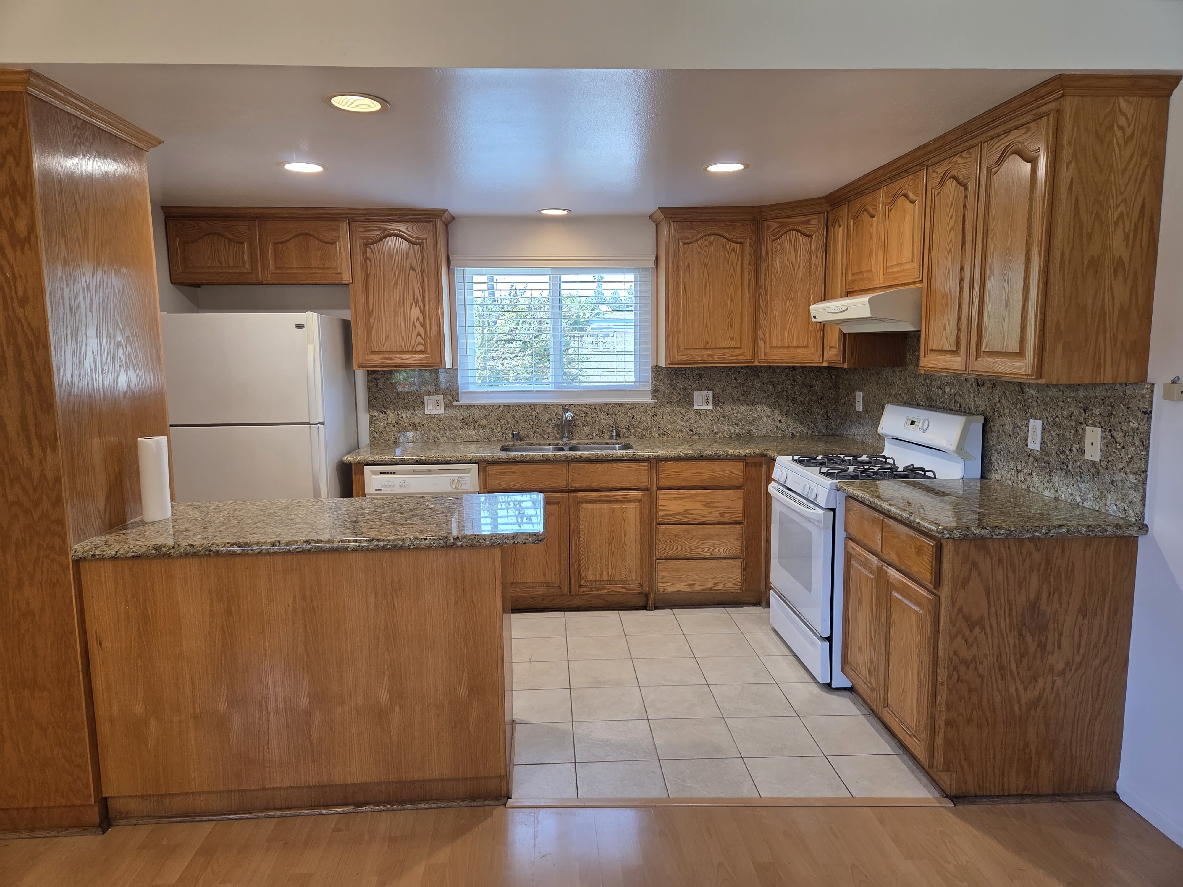 16020 Washburn Street – photo 3