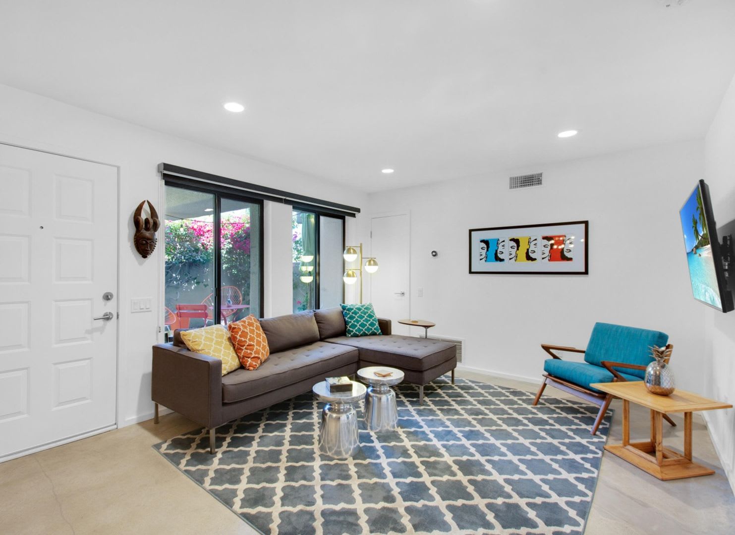 Stylish Ground-Floor Condo in Gated Palm Springs Community – photo 3