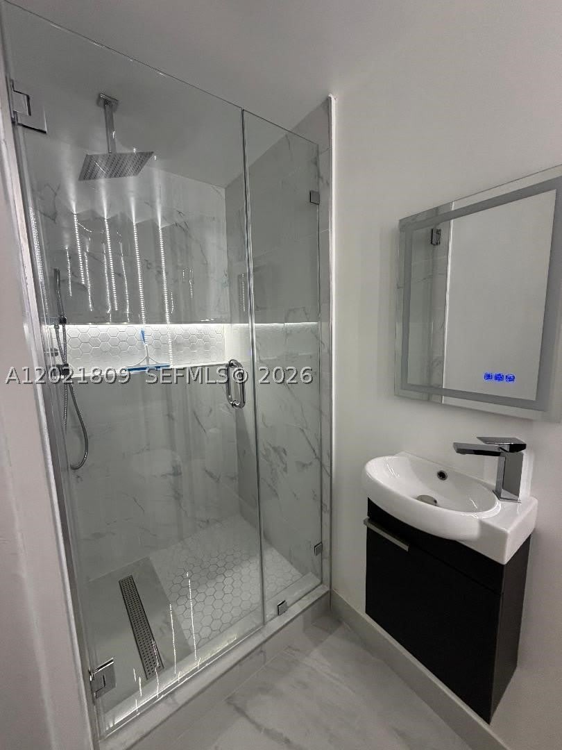 6803 SW 158th Ave – photo 4