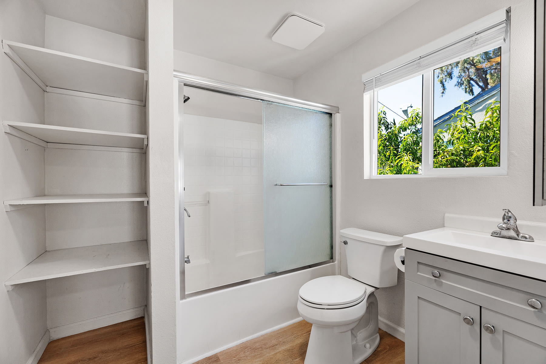 4067 Vineyard Avenue – photo 5