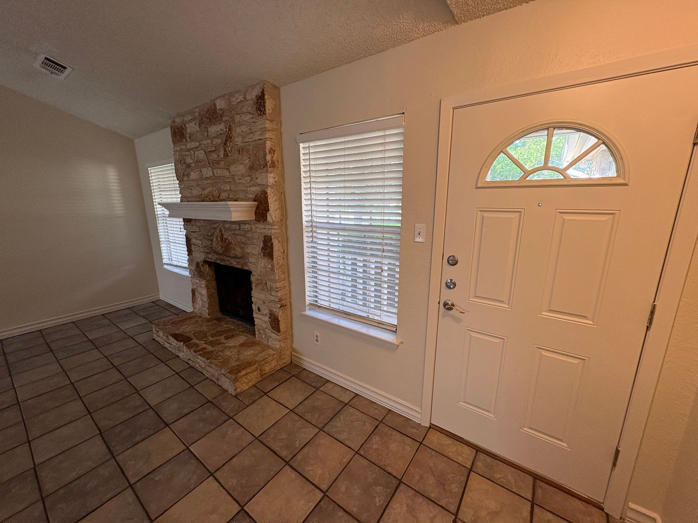 Great home in North Austin – photo 3