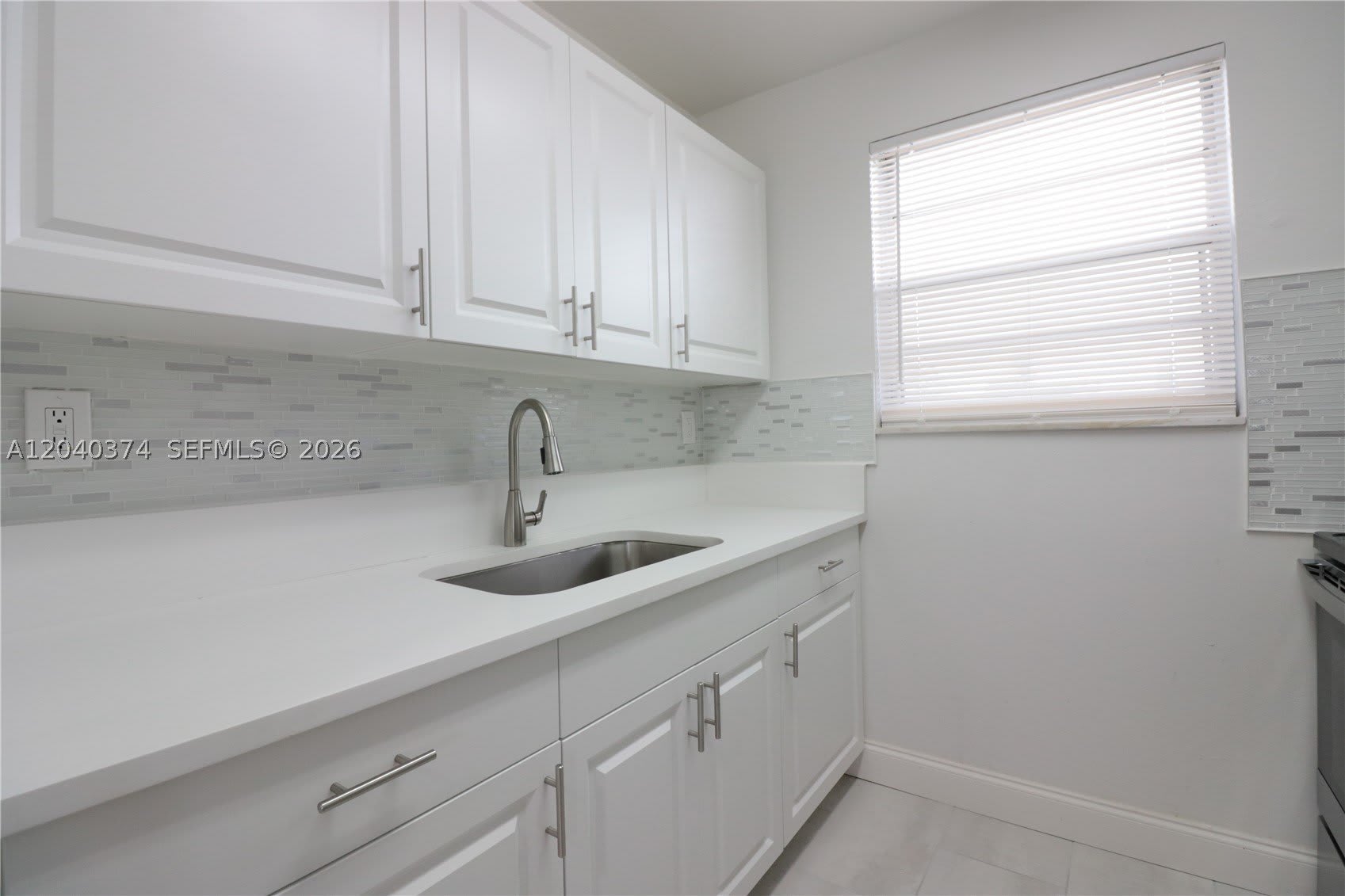 400 NE 1st St – photo 5