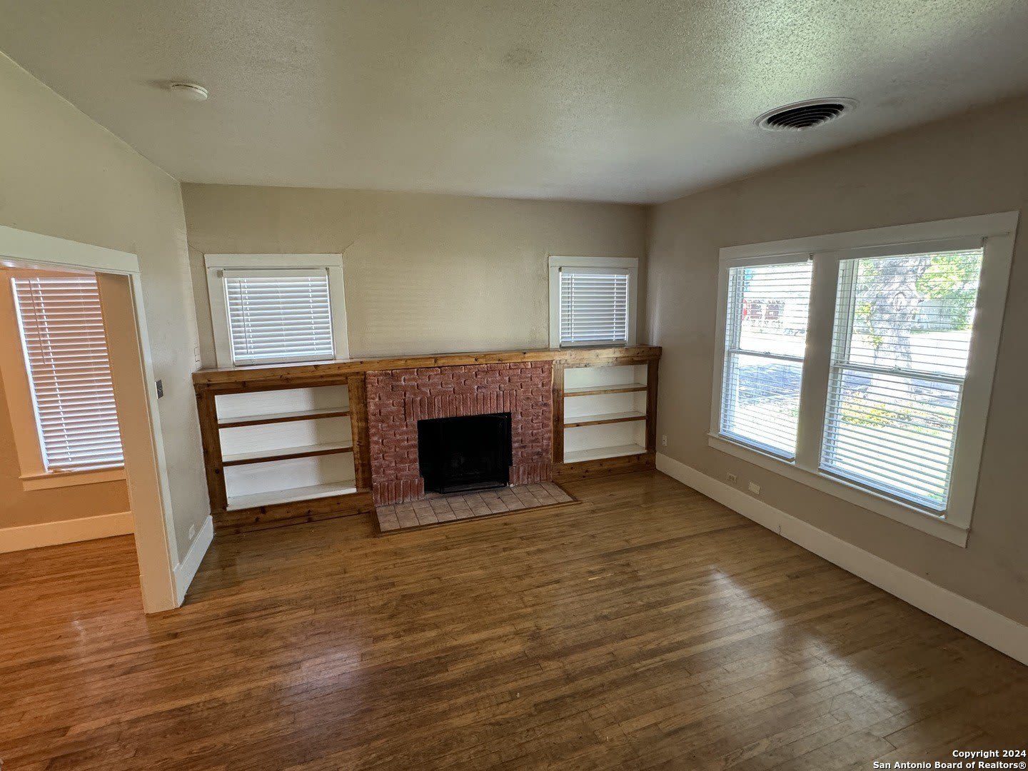 538 W ELSMERE PL – photo 4