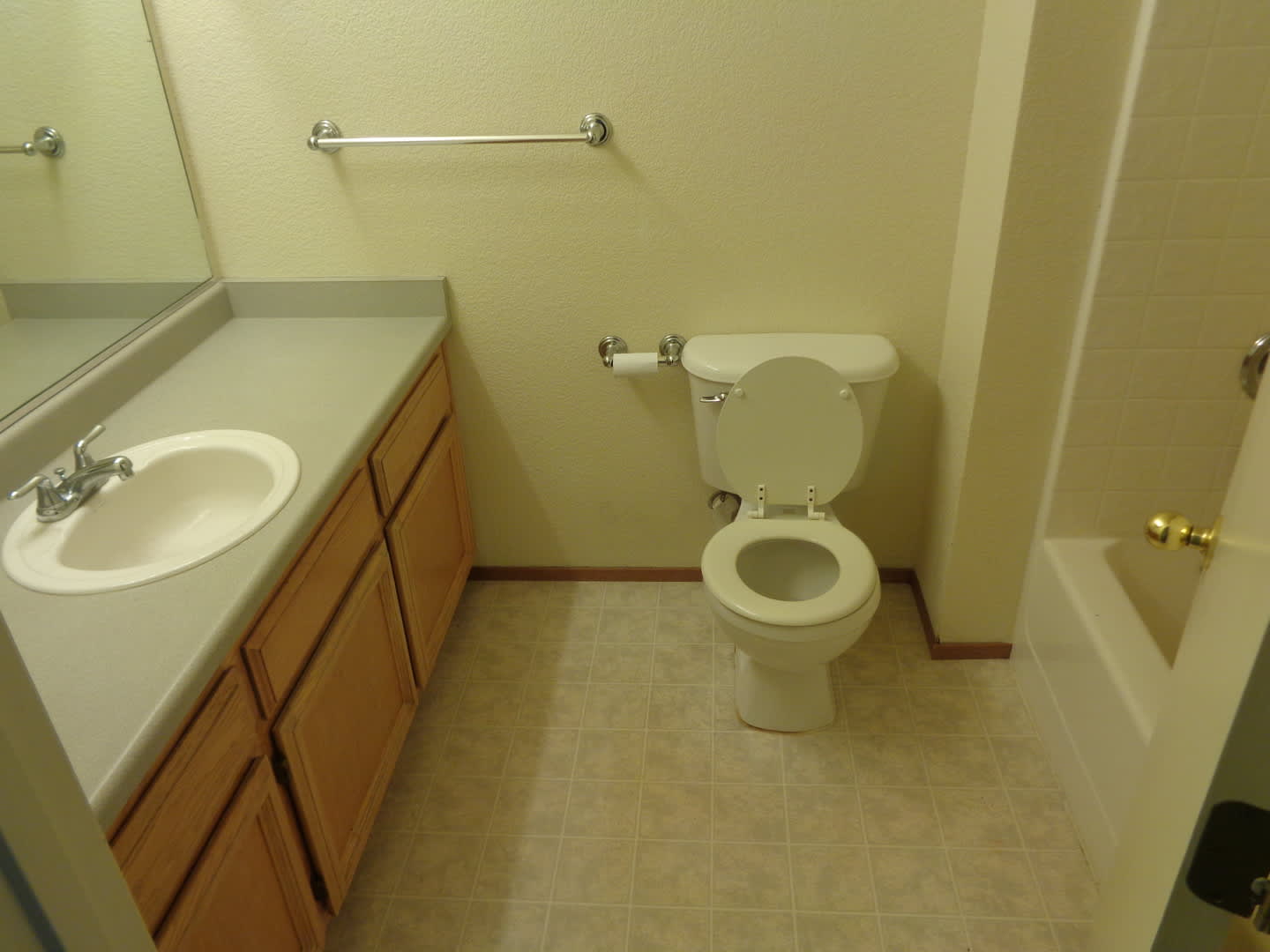 3 Bedroom 2 Bath Yuba City Home – photo 4
