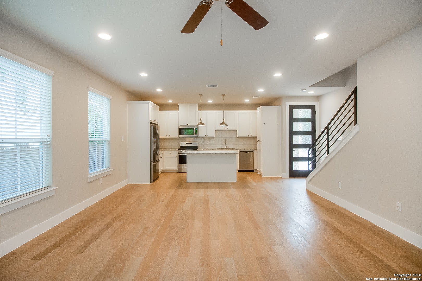 140 CLAREMONT AVE – photo 4
