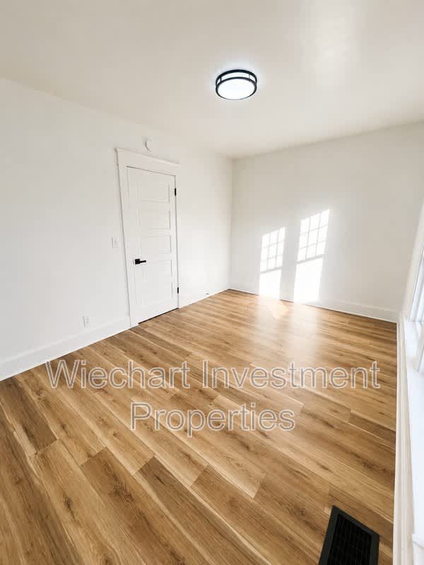 426 Hazel Ave – photo 4