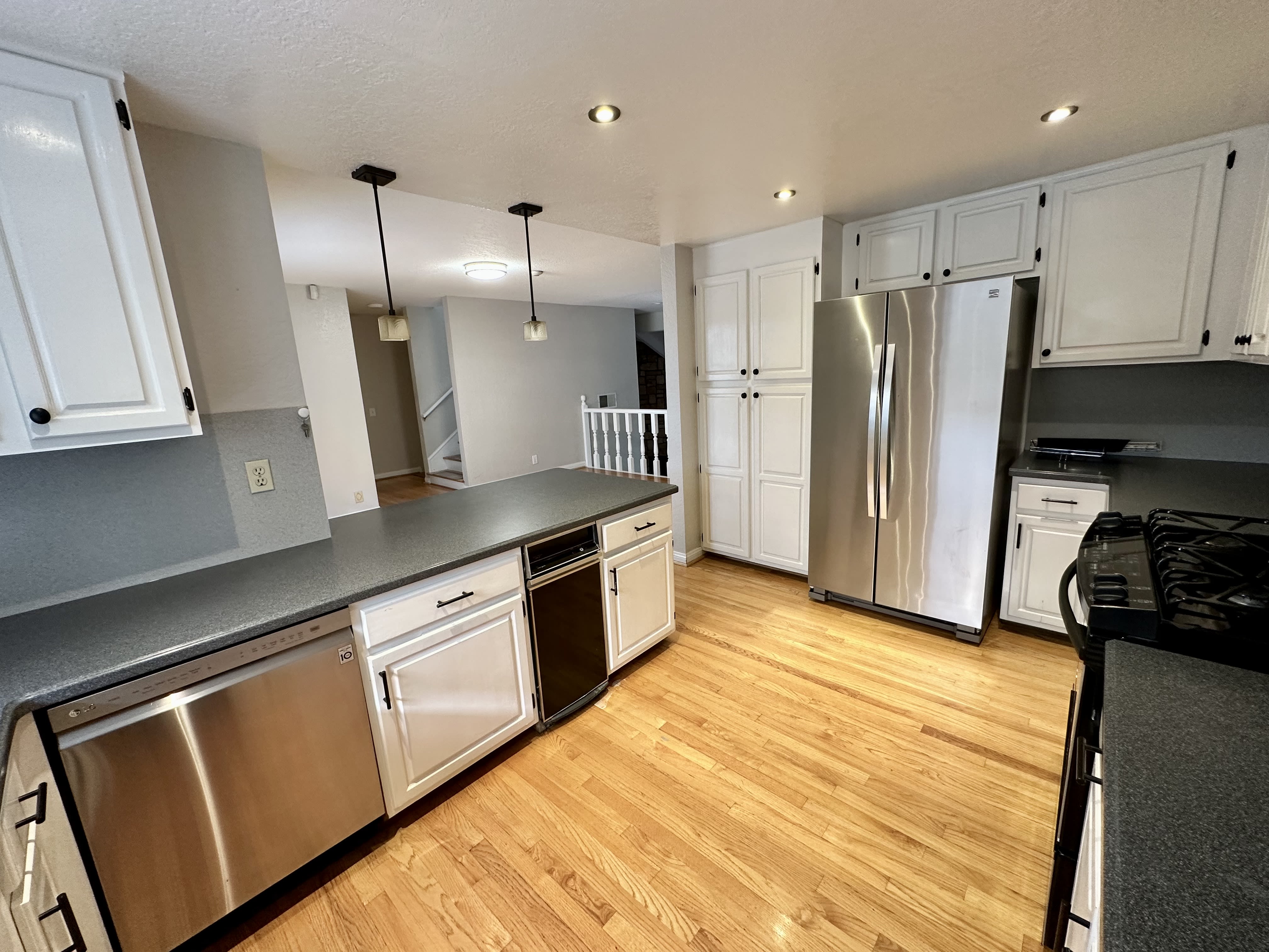 2421 Vanderbilt Lane Unit 6 – photo 5