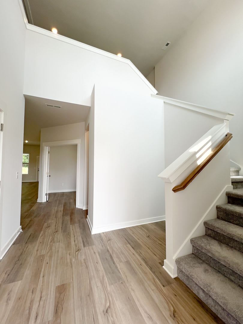 Gorgeous Home in Ross Farms with a Pool, Fitness Center and More! – photo 4