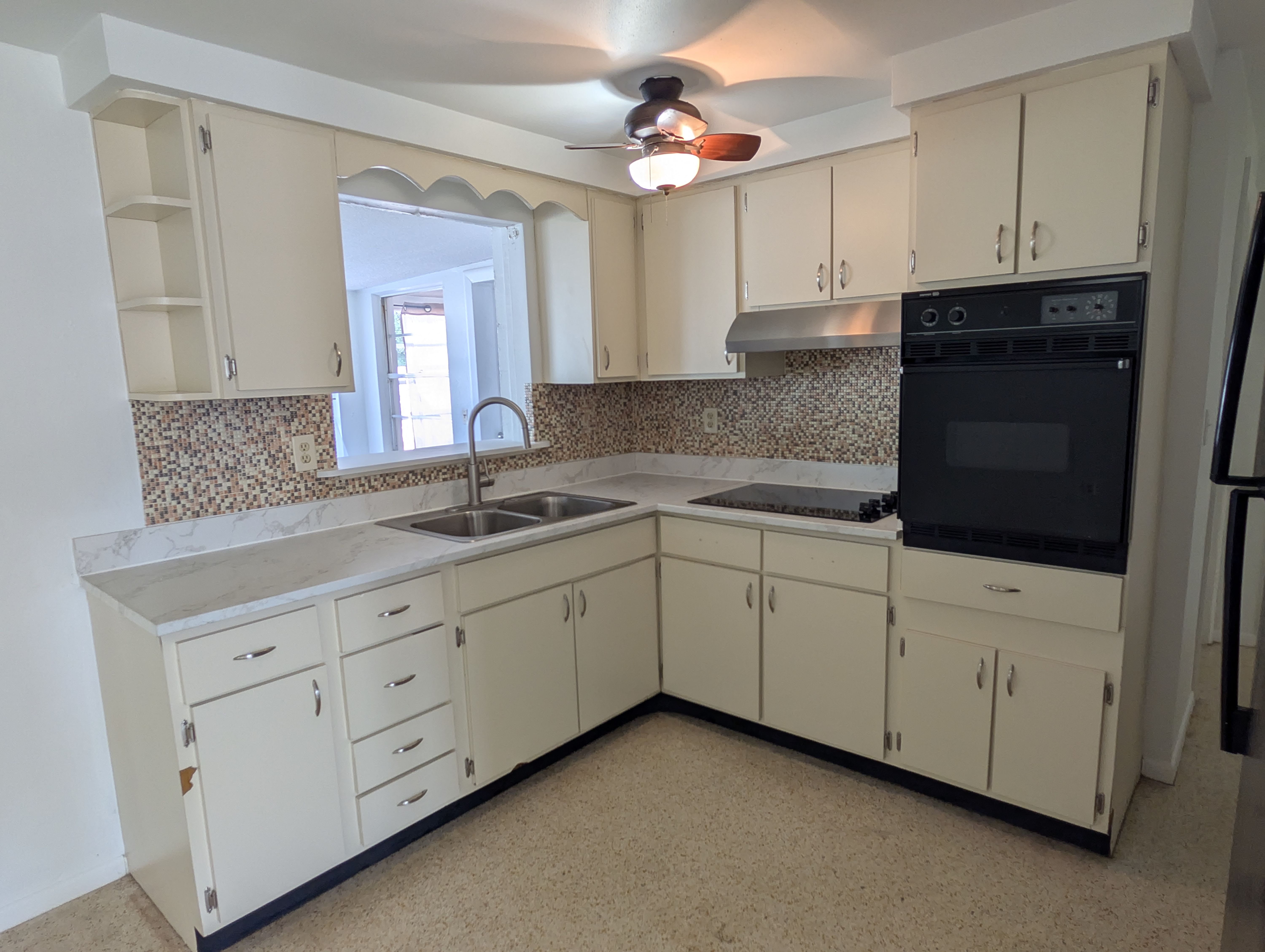 4835 Blossom Dr – photo 4