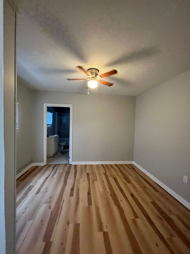 2 Bed/ 1 Bath Apartment walking distance to Fisk and Meharry, Minutes to Downtown and Germantown – photo 4