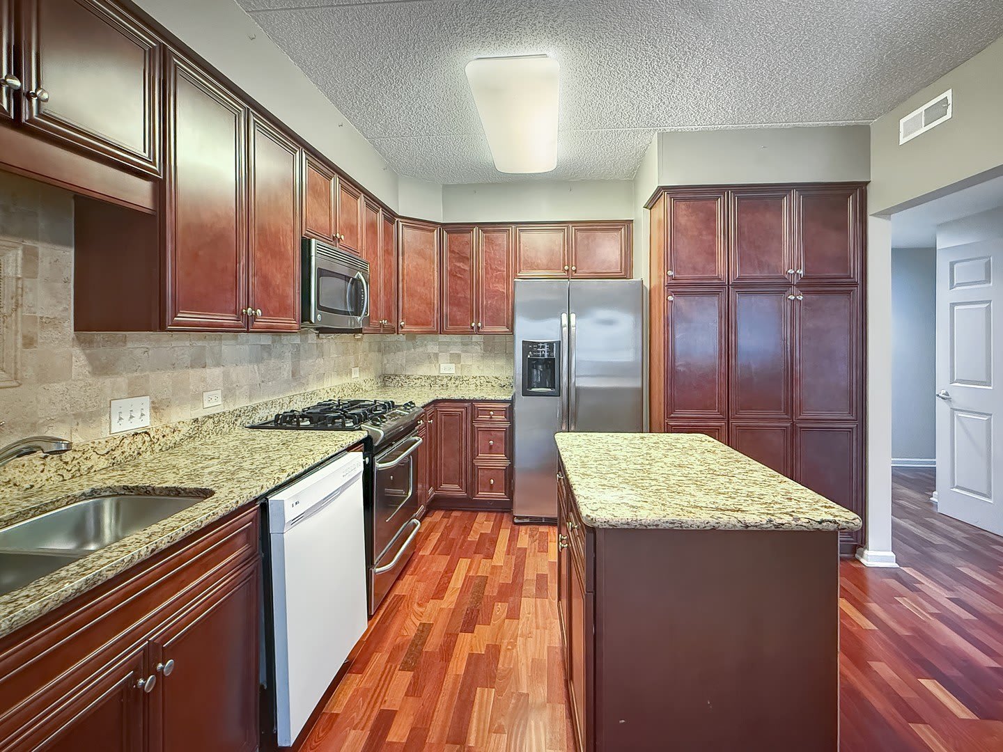 701 W Rand Road – photo 4