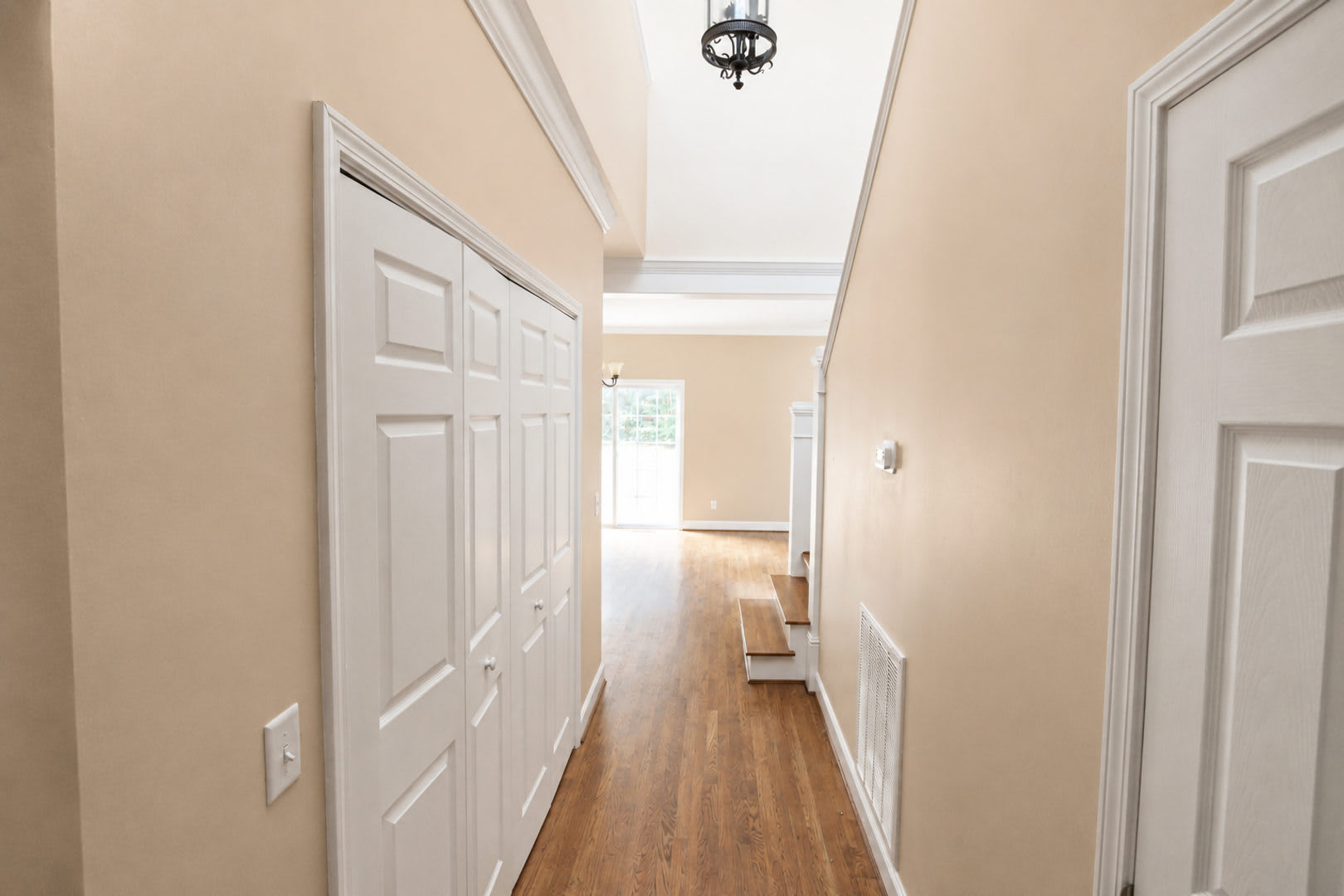 2-Bedroom Townhome with Private Patio in the Heart of Cookeville – photo 3