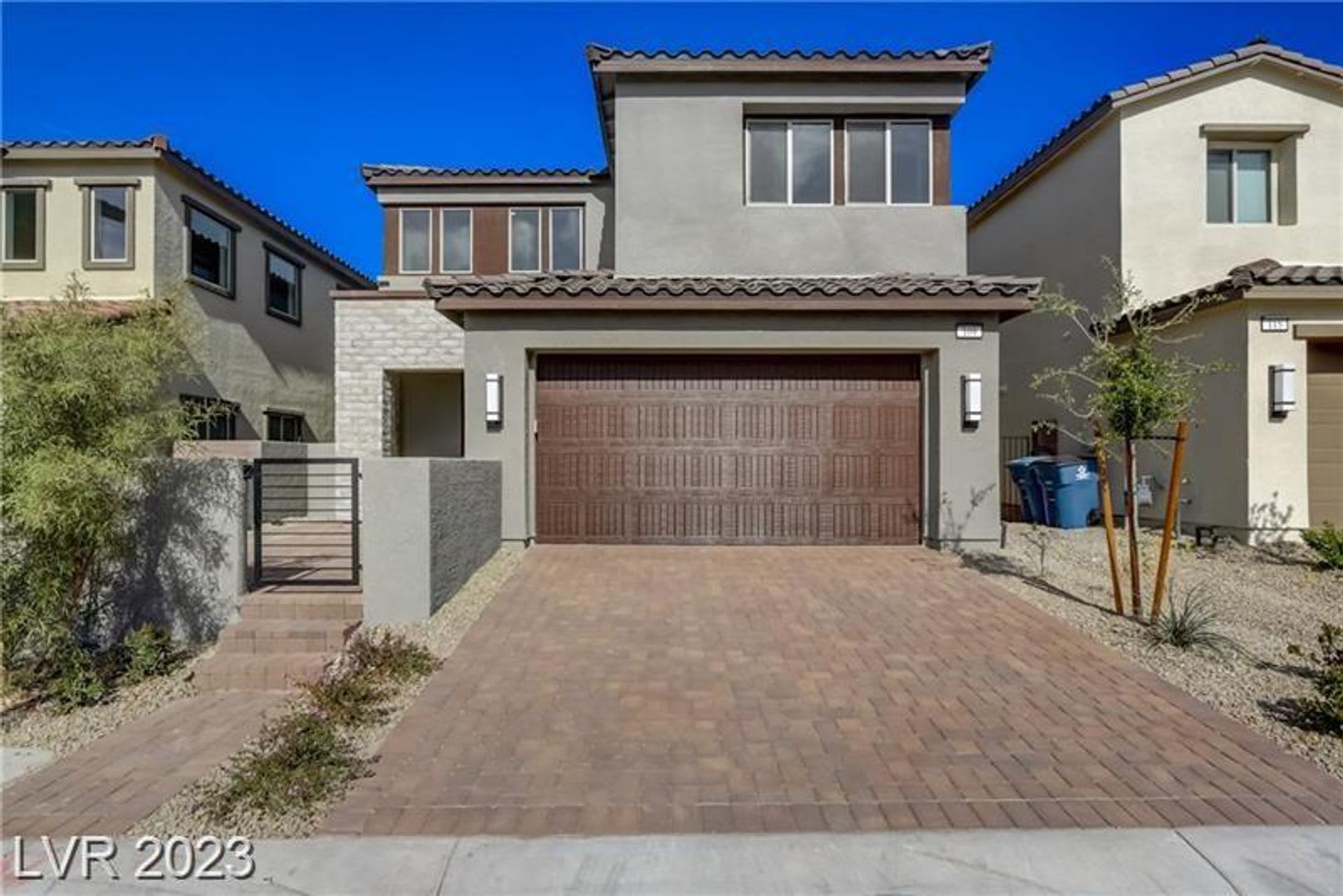 BEAUTIFUL 4 BEDROOM PROPERTY IN GATED COMMUNITY! – photo 2