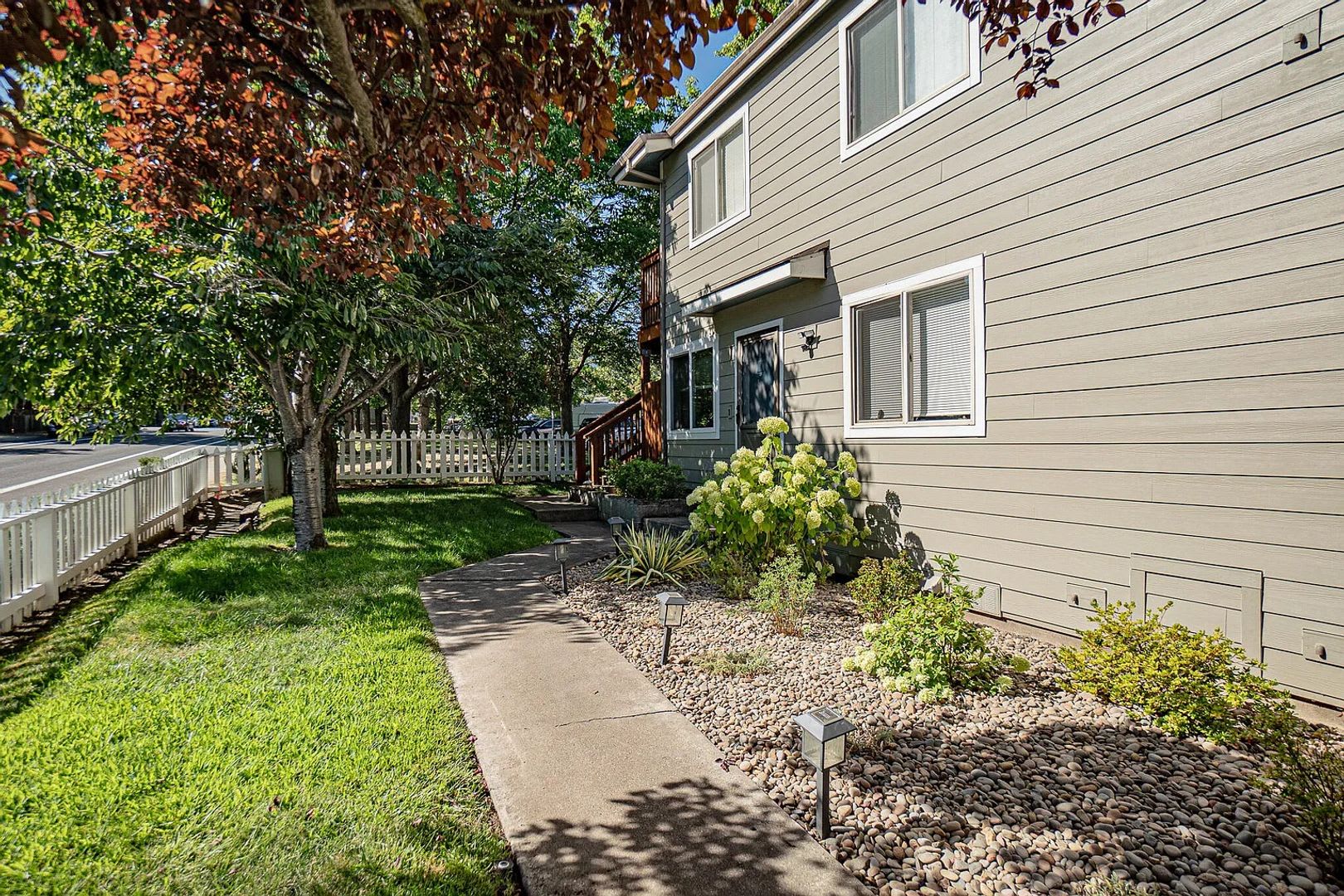 Two bedroom, Two bath Ground Floor Townhouse – photo 2
