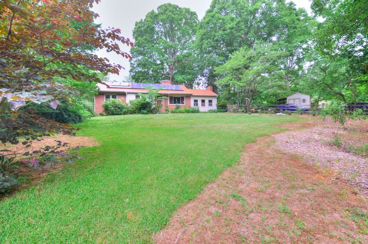 3 BED+BONUS/1.5 BATH Home + 2 Fenced Acres – photo 2
