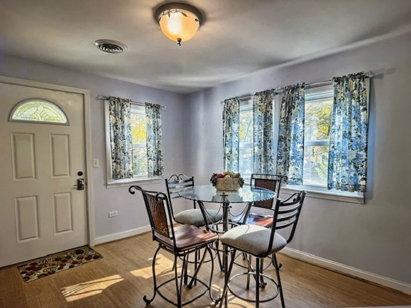 4 Bedroom 2.5 Bathroom Home – photo 3