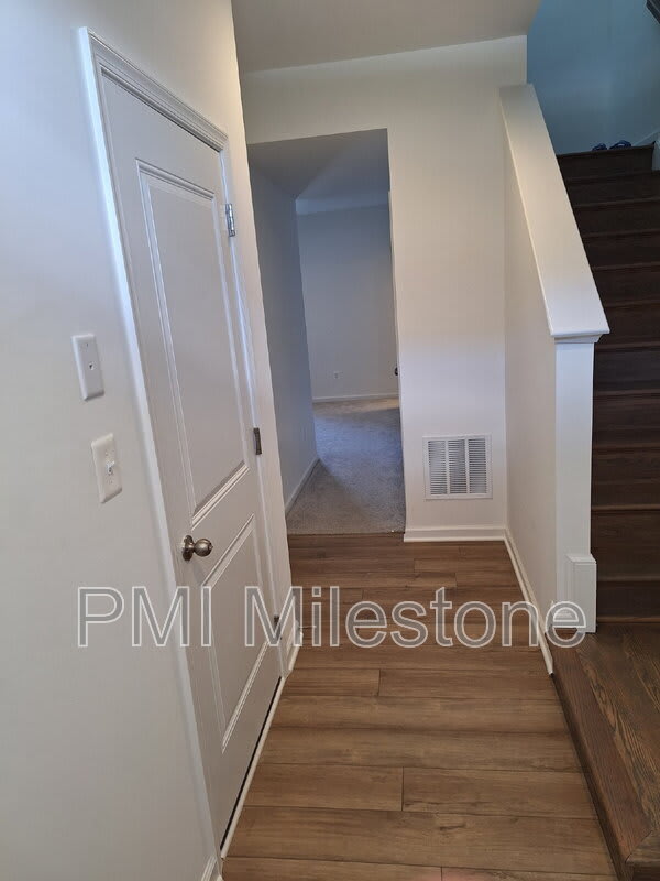 408 Slick Terrace – photo 3