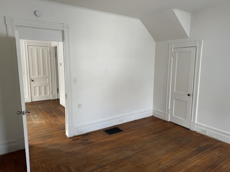 136 S. Orchard St. – photo 3