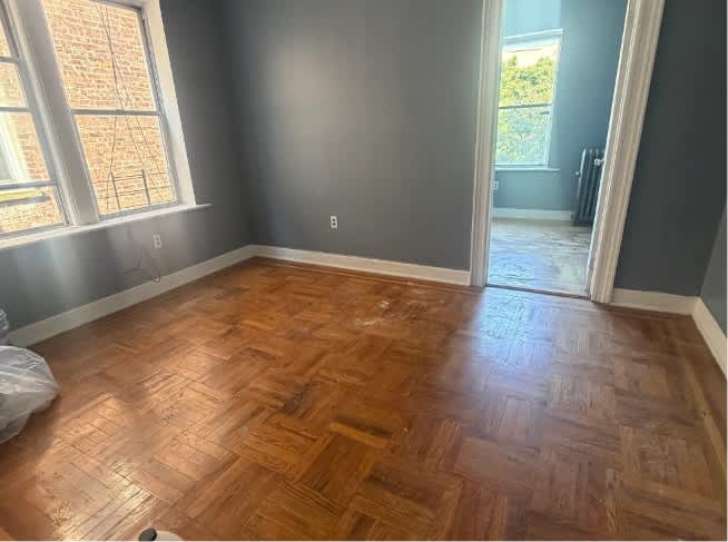 5107 Hudson Ave – photo 2