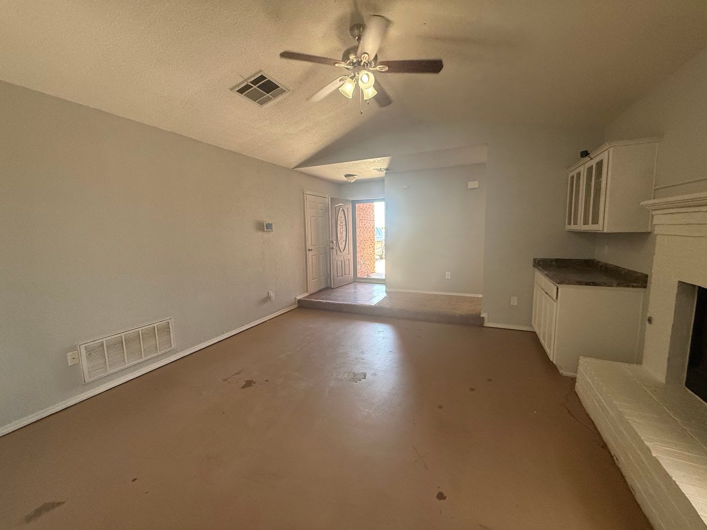 609 Montwood – photo 3