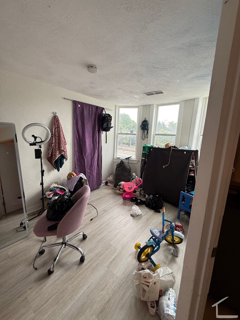 3bed with living room in Allston. – photo 3