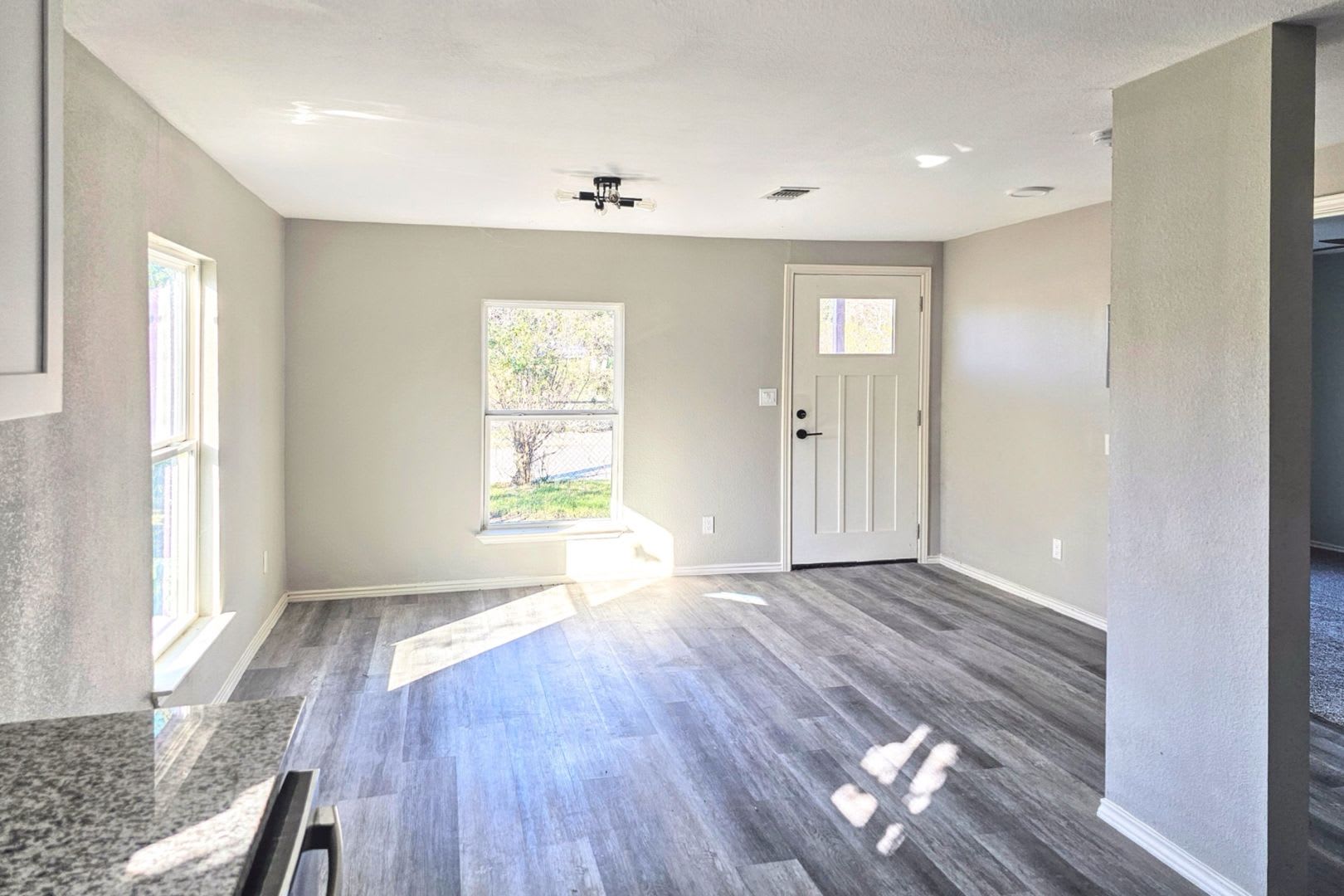 Beautifully Remodeled 3 1 5 Home In Historic Denver Heights With Modern Upgrades And A Park Like Backyard – photo 3
