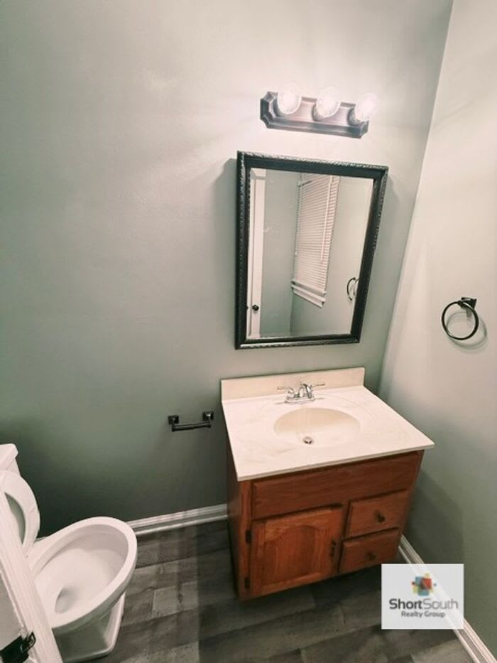 1701 Hiawatha Road Southeast – photo 4