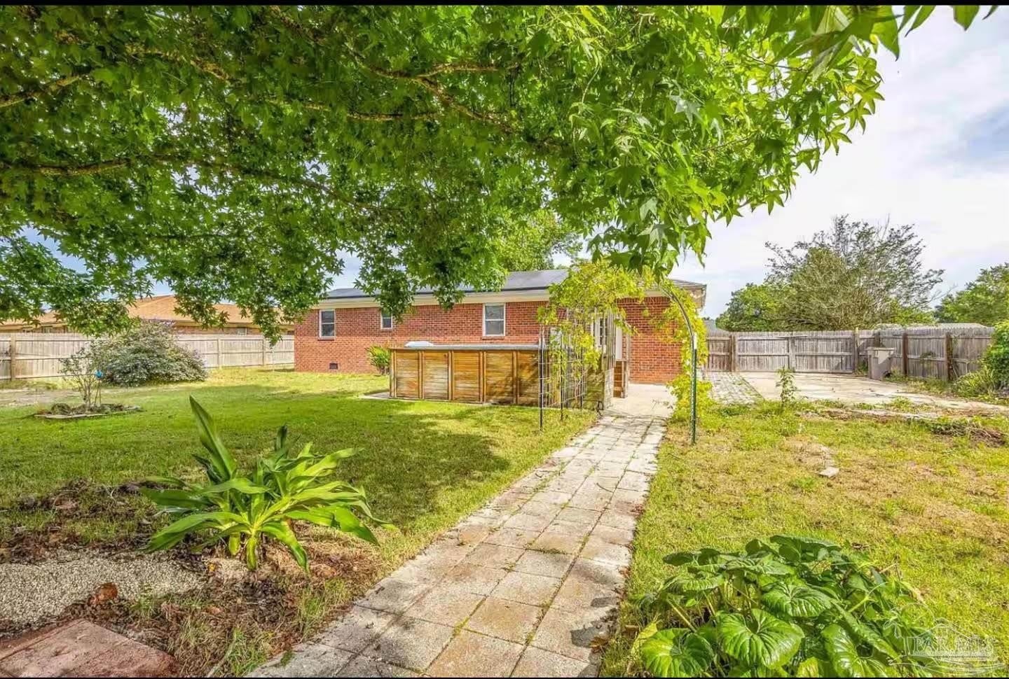 12113 Longwood Dr – photo 5