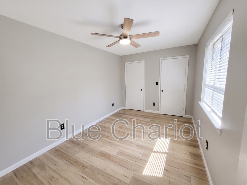 708 Ellington Street – photo 5