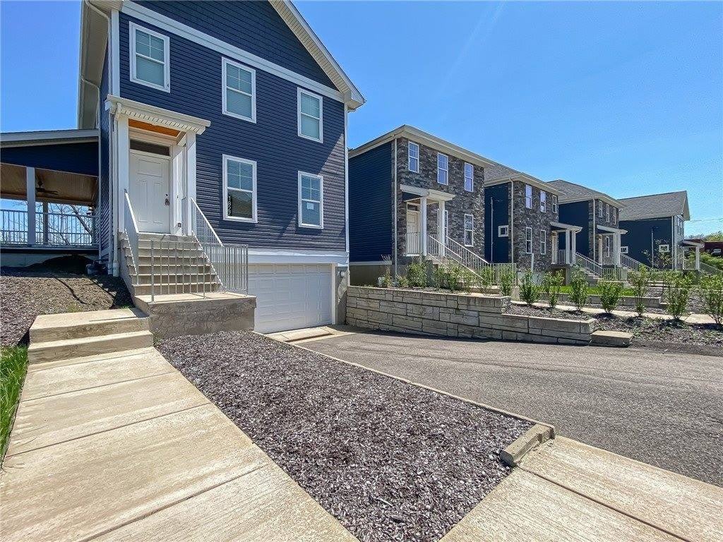 1827 Chessland Street – photo 1