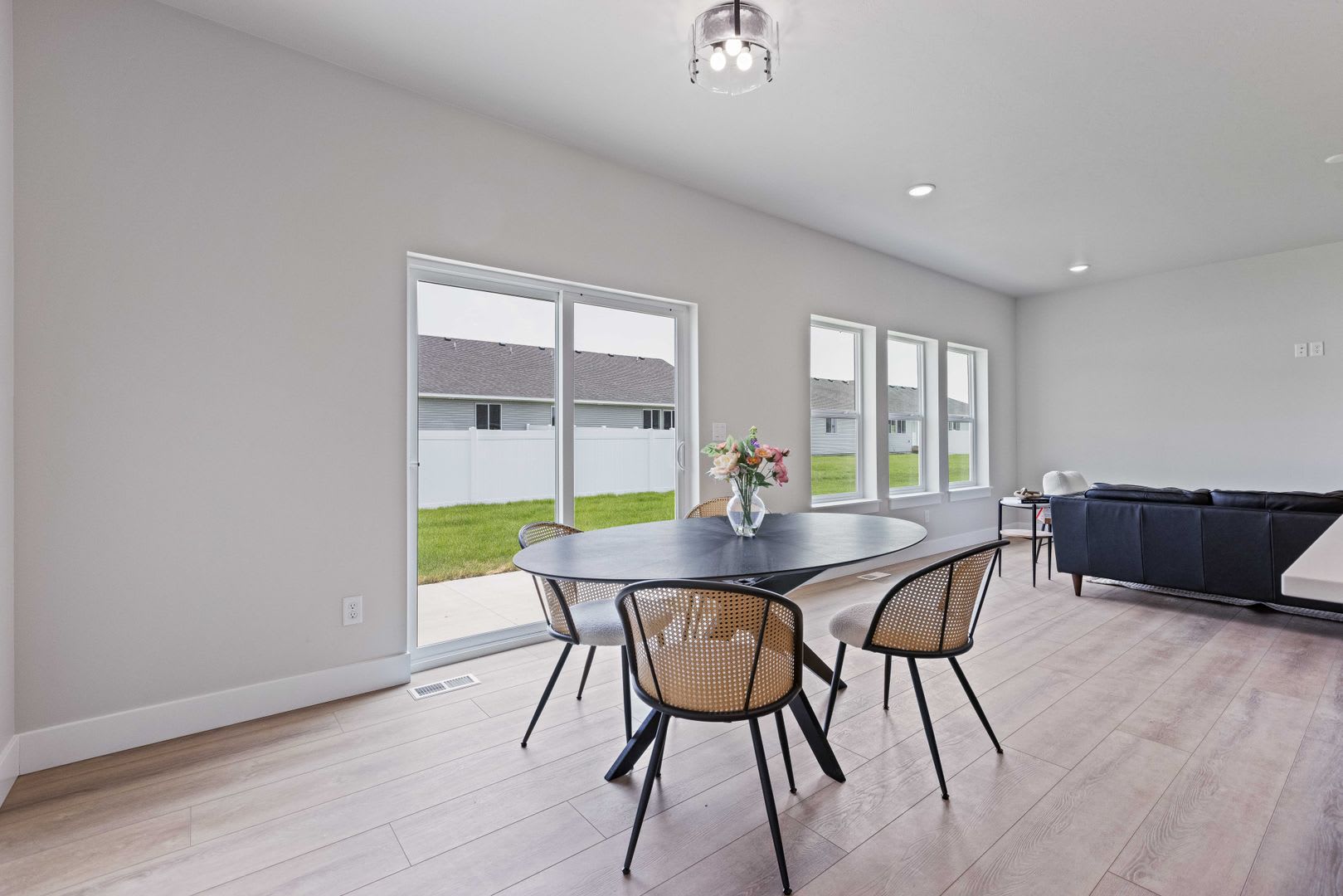 MODERN 3 Bed 2 Bath Twin Home in Sugar City! – photo 3