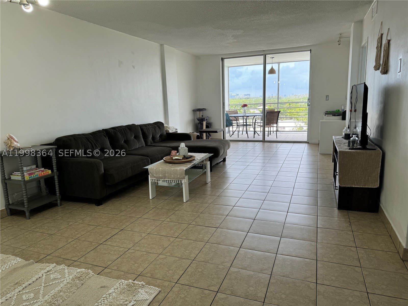 3660 NE 166th St – photo 4