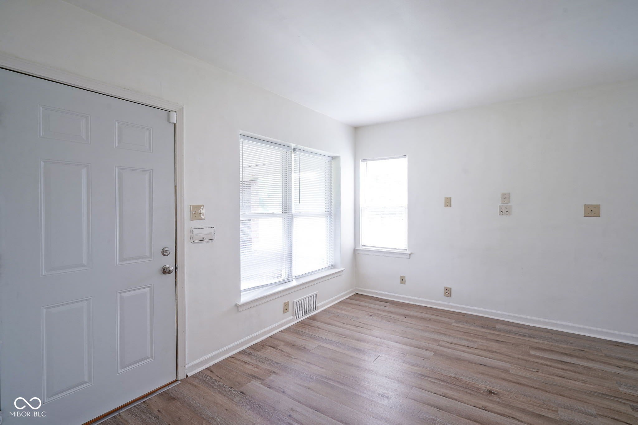 5159 E 16th Street – photo 5