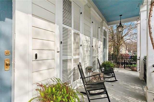 1461 ANNUNCIATION Street – photo 2