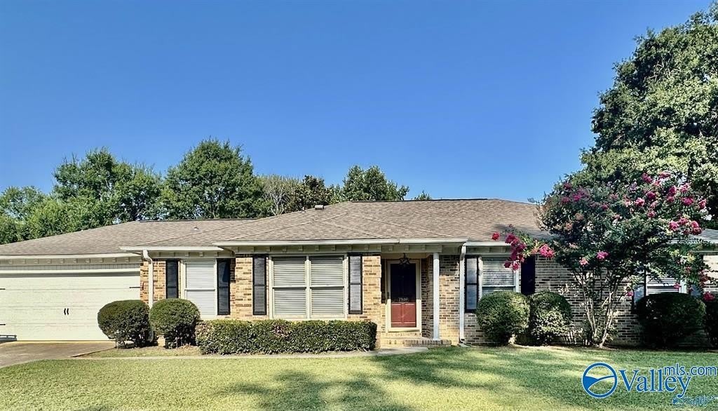 7520 Clubfield Drive – photo 1