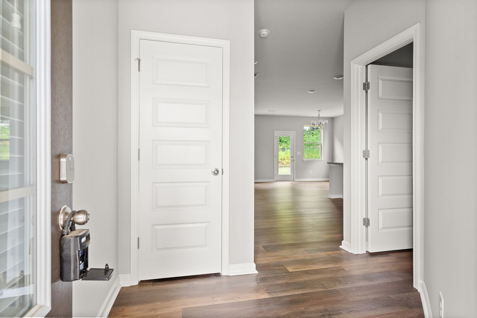 4 Bed 2 5 Bath In Gainesville Retreat At Chicopee – photo 2