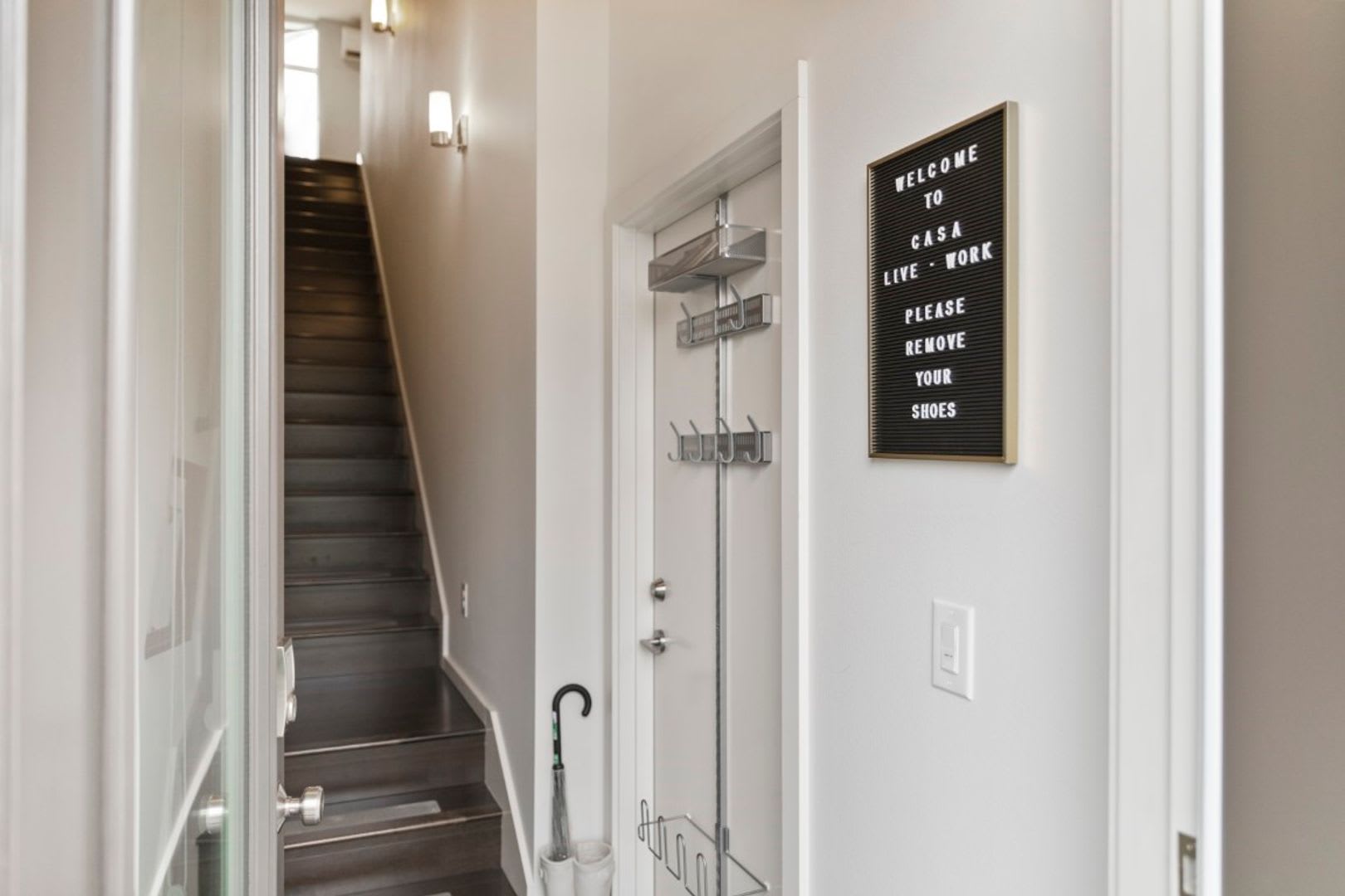 4Bd 3Ba Seattle Townhome – photo 2
