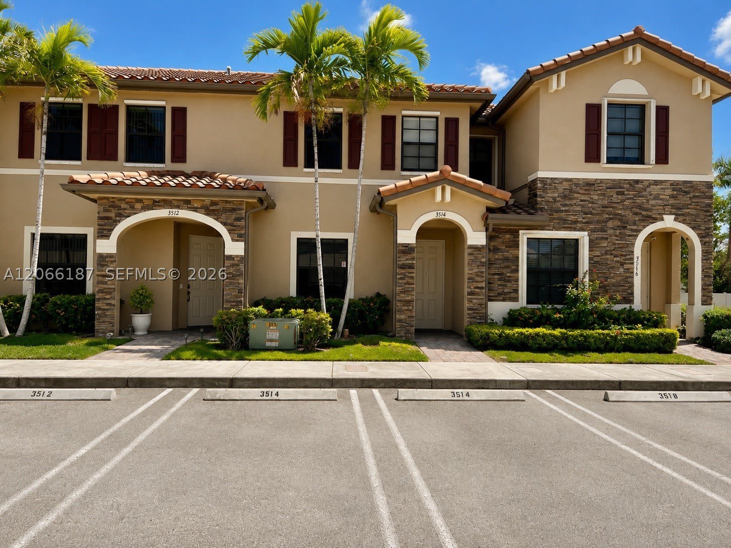 3514 W 88th Ter – photo 1