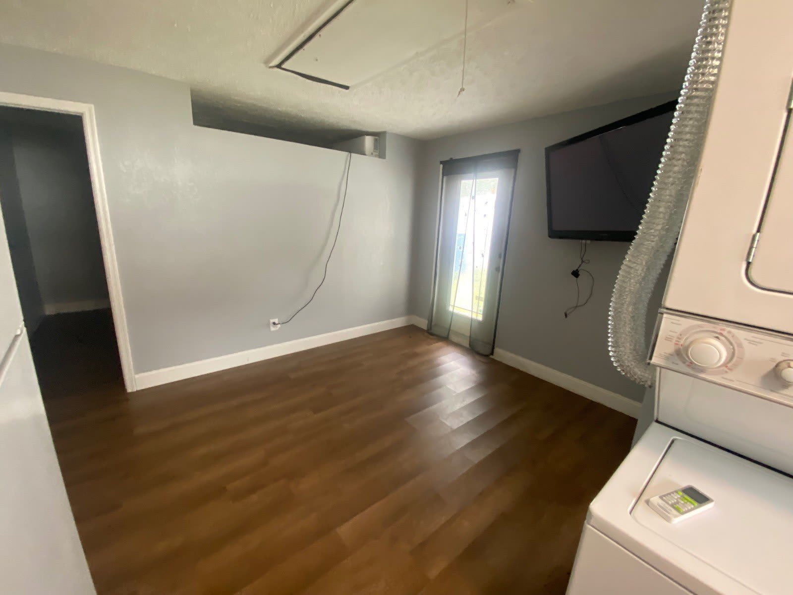 27103 Frampton Ave – photo 3