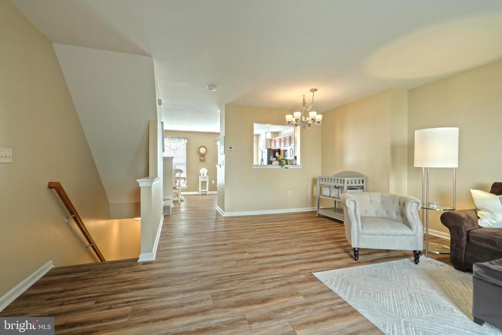 2723 Foxshire Dr – photo 4