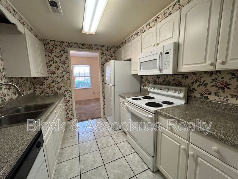 2962-C St Marks Road – photo 2