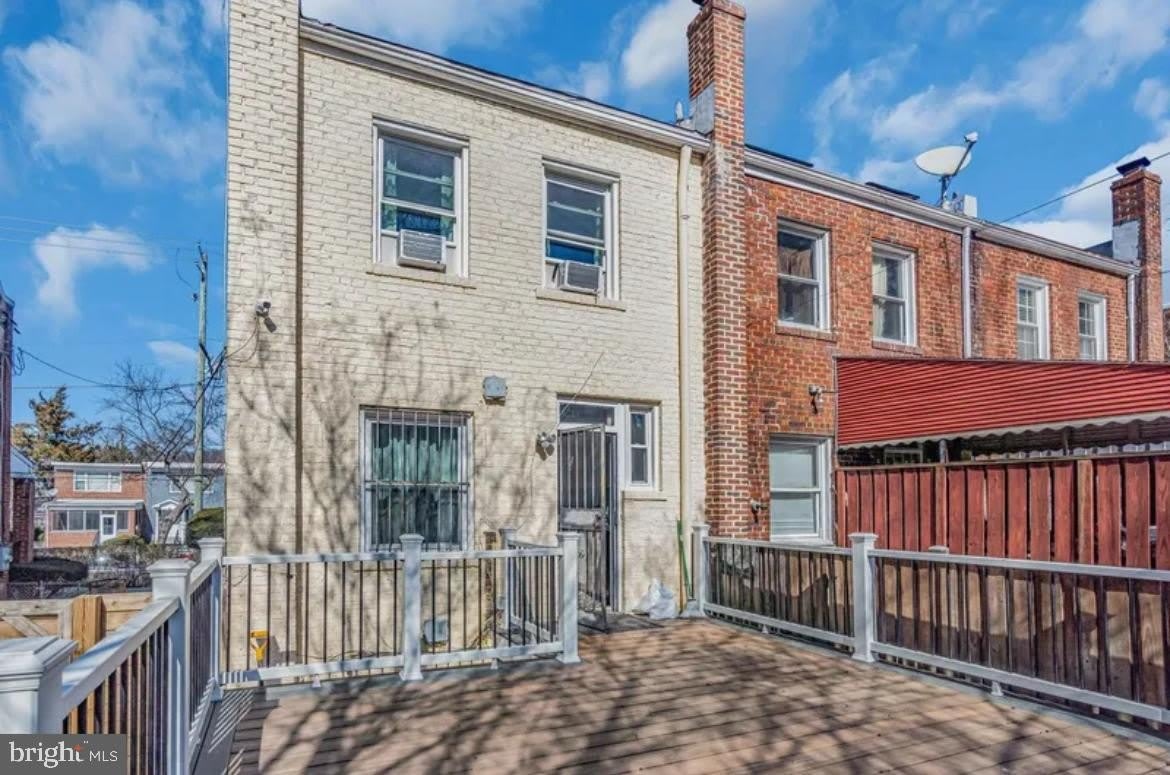4011 BLAINE ST NE – photo 4