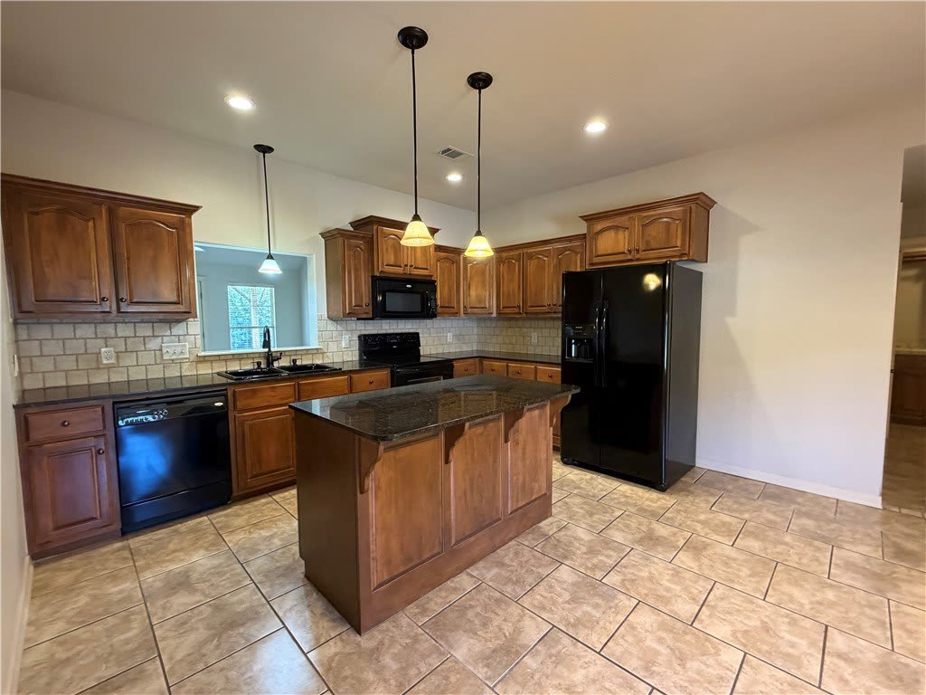 2492 Surtees Place – photo 3