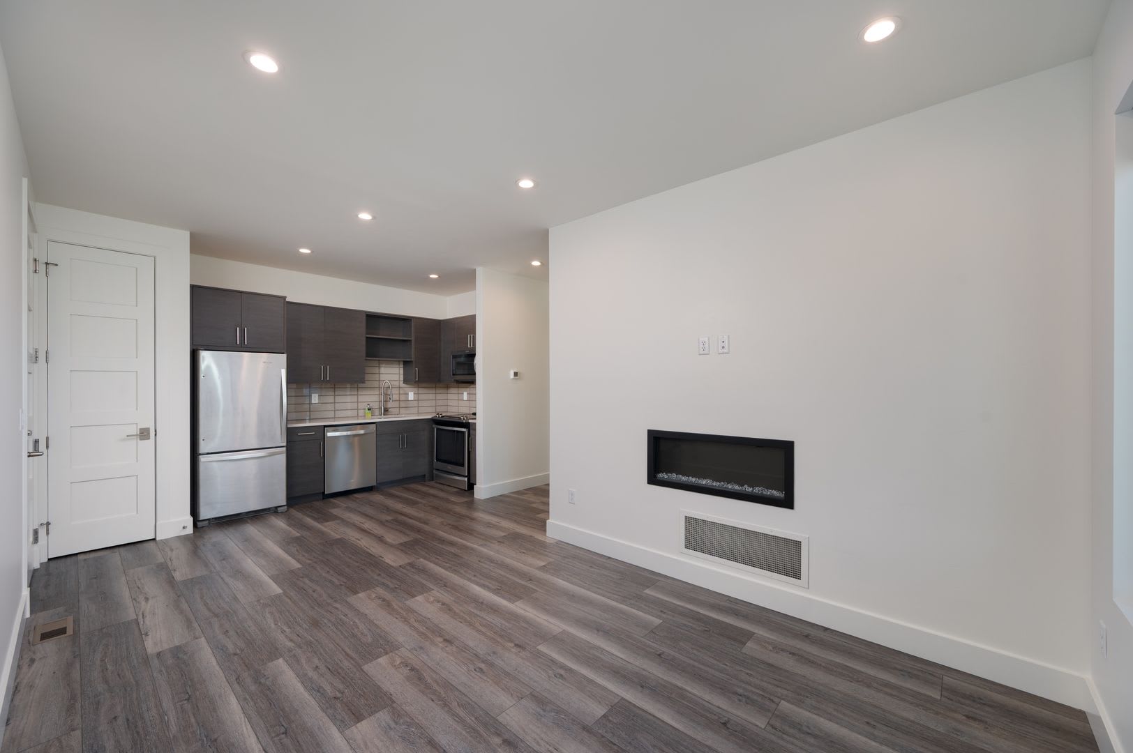 Luxury 1-Bedroom Condo in Black Bull Golf Community – photo 4